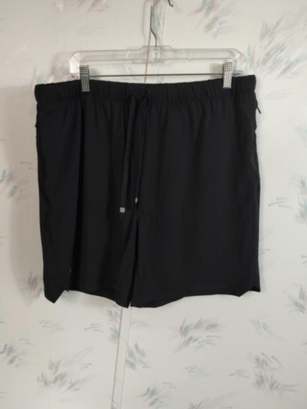 Men's Fabletics Athletic Shorts Black 7" XXL